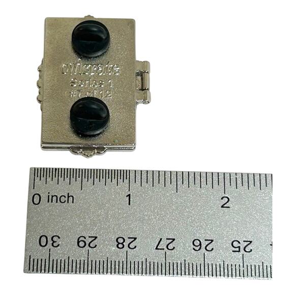 Owl Crate Naomi Novak Spinning Silver Collectible Book Pin Series Number Seven - Picture 6 of 6